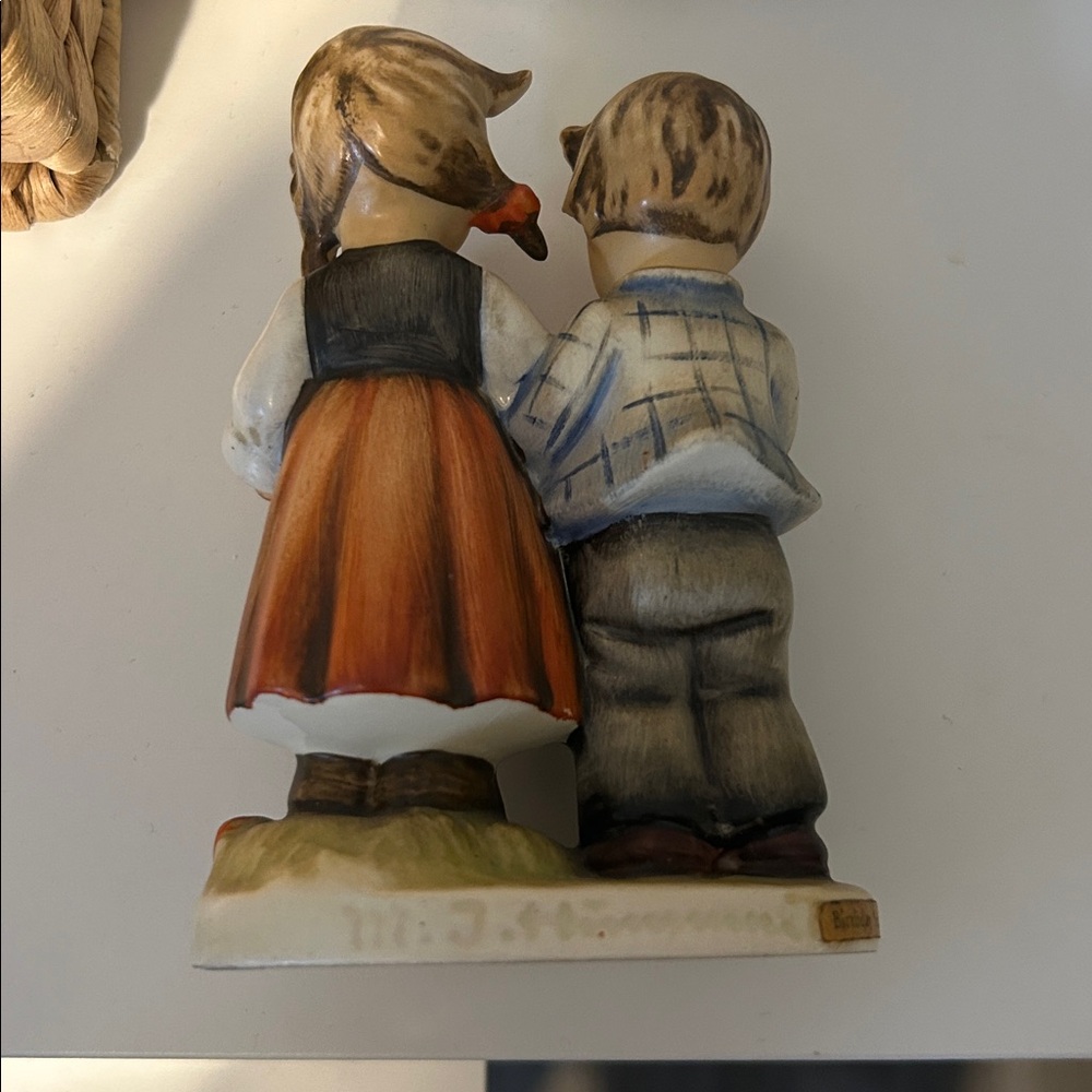 Hummel Charming Boy and Girl Musician Figurine - Picture 2 of 5